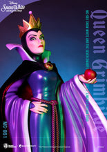 Load image into Gallery viewer, Beast Kingdom Master Craft - Snow White and the Seven Dwarfs - Queen Grimhilde
